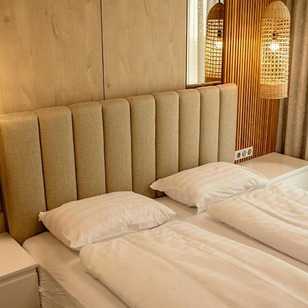 Alsóörs Panorama Deluxe Apartments - Pool & Free Parking מראה חיצוני תמונה