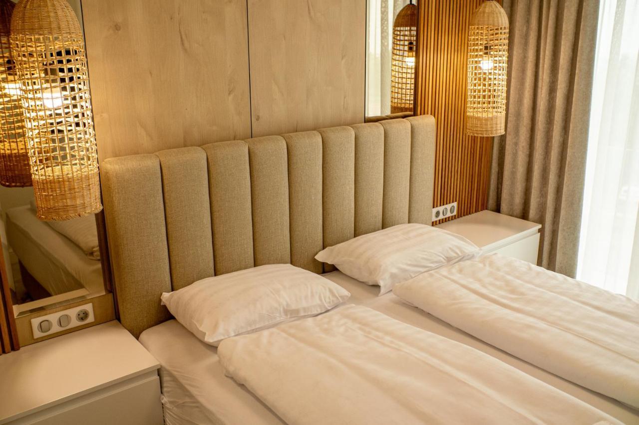 Alsóörs Panorama Deluxe Apartments - Pool & Free Parking מראה חיצוני תמונה